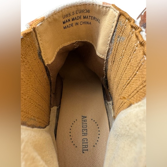 Arider Girl Dolly Cow Print Ankle Boot Brown and White women size 5.5 - Picture 5 of 14